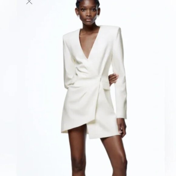ZARA | LIKE NEW | Ecru blazer dress | White Ivory | SIZE Medium | BLOGGER FAVE - Picture 8 of 10